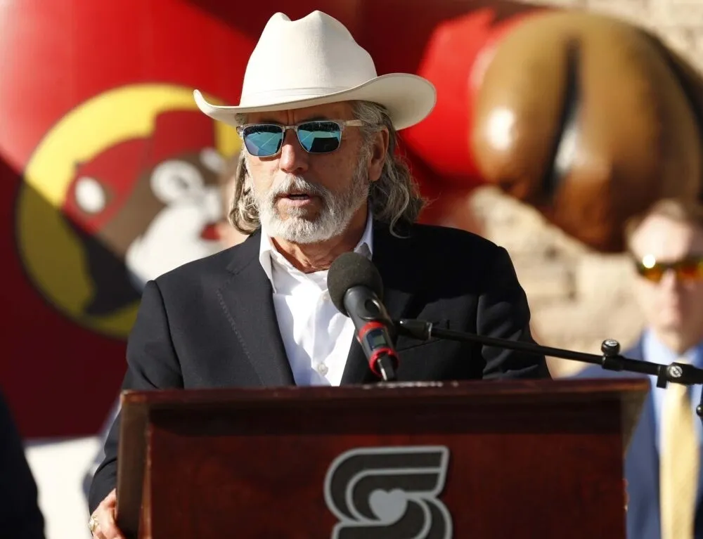 Arch Aplin III Net Worth 2026: From Buc-ee’s Founder to Billion-Dollar Brand 3 Arch Aplin III Net Worth 3