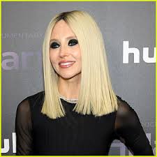 Stacey Bendet Net Worth: Alice + Olivia Founder’s Financial Profile 3 Stacey Bendet Net Worth 2
