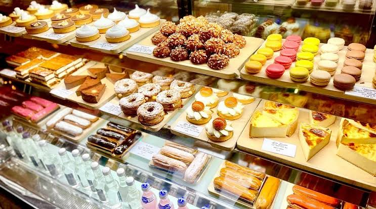 Bakery vs Patisserie: Key Differences in Products, Skills, and Equipment 1 image 4